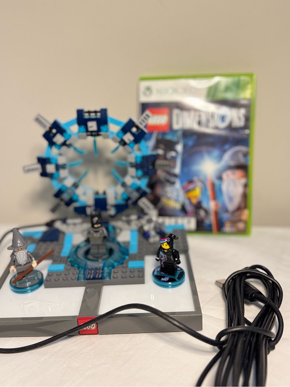 Lego Dimensions starter kit, game, portal and figures Xbox 360
